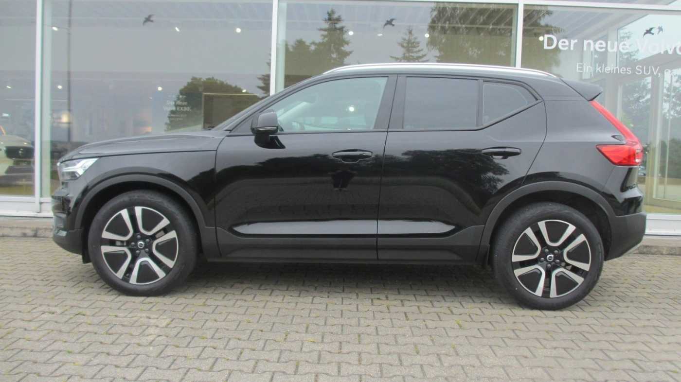 Volvo  XC40 T4 Automatikgetriebe (140kW/190PS) Momentum Pro