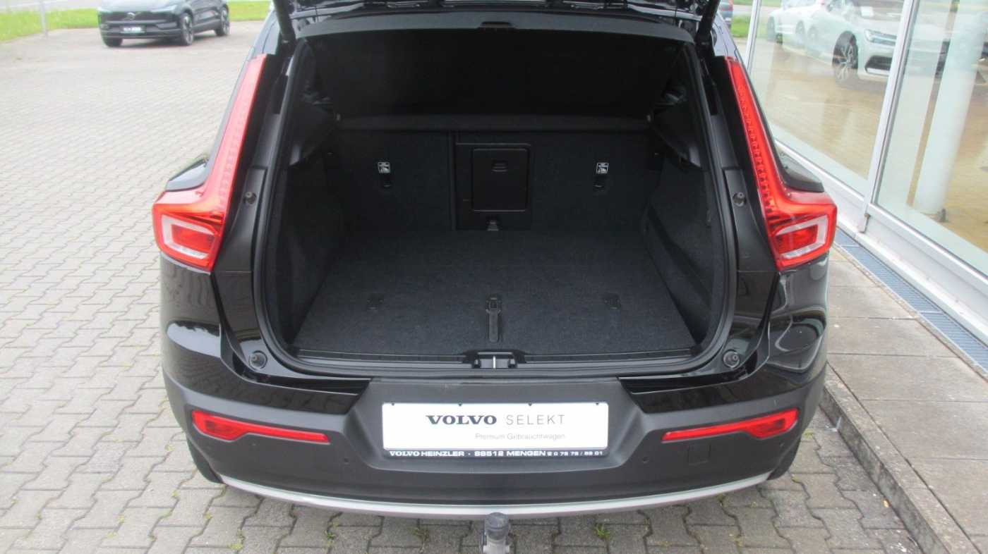 Volvo  XC40 T4 Automatikgetriebe (140kW/190PS) Momentum Pro