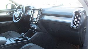 Volvo  T5 AWD Momentum Pro +ACC+BLIS+STHZ+KAM+AHK